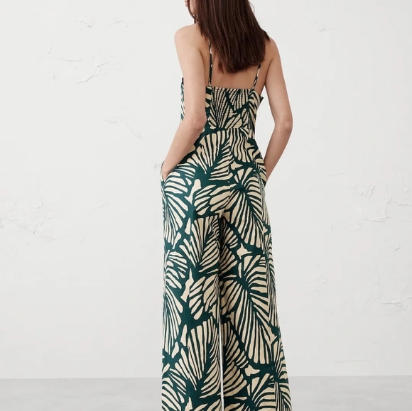 NWT Linen-Blend Strappy Tailored Jumpsuit - Banana Republic Factory - Picture 4 of 5